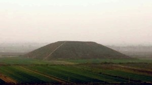 A Chinese tomb mound at Xianyang, Shaanxi province