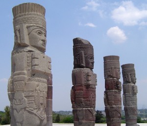The statues on Pyramid B at Tollan